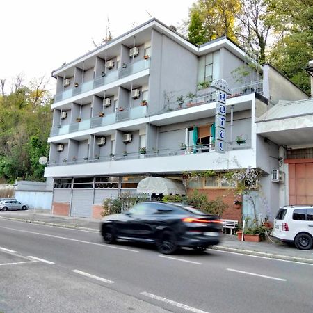 Hotel Lombardia Seveso Kültér fotó