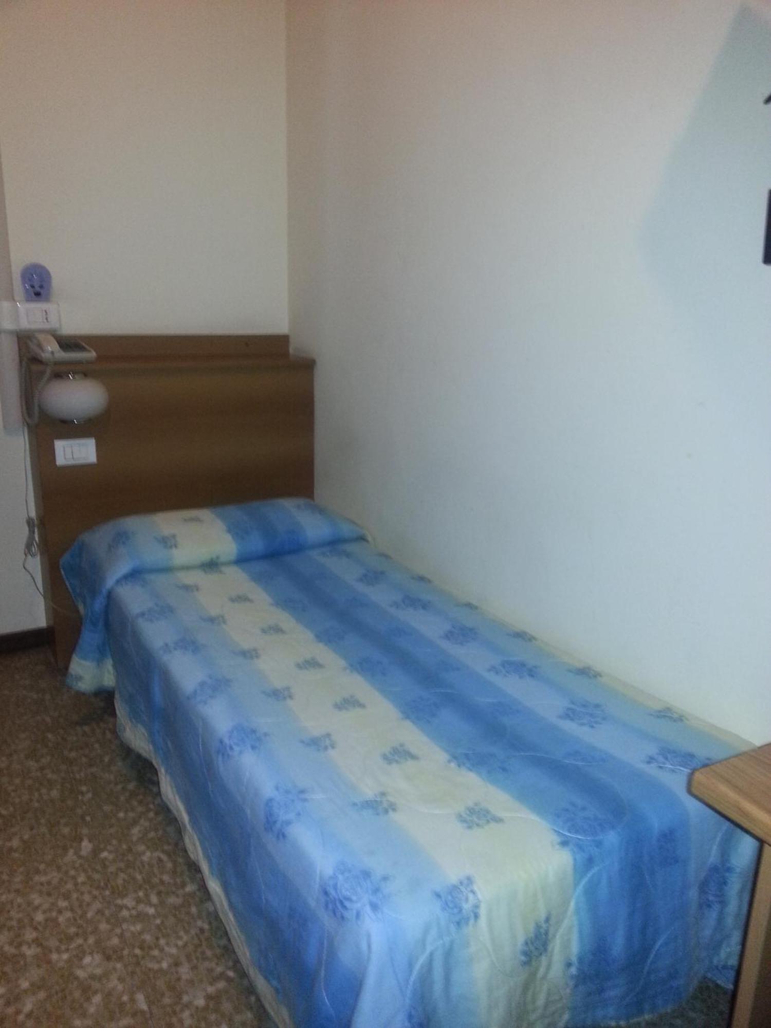 Hotel Lombardia Seveso Kültér fotó