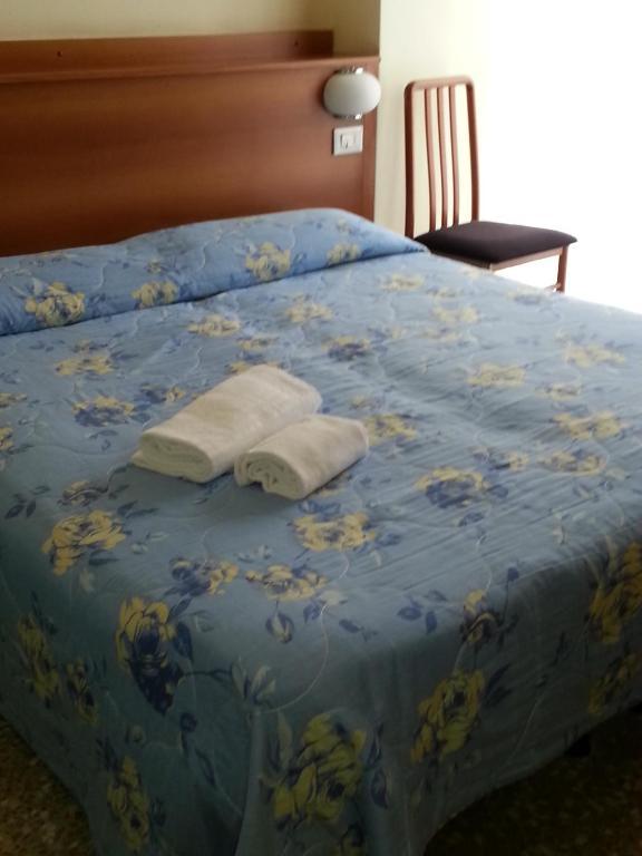 Hotel Lombardia Seveso Kültér fotó