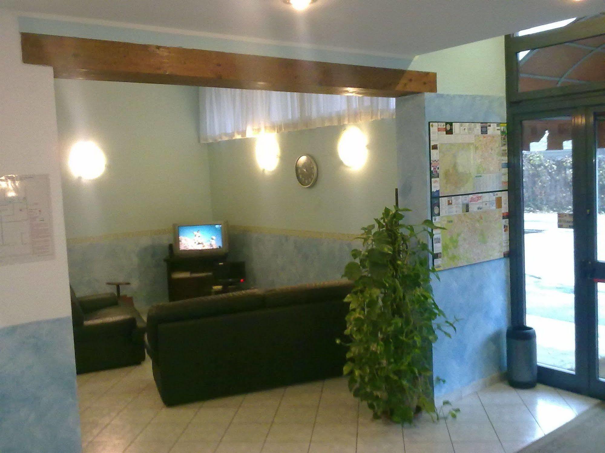 Hotel Lombardia Seveso Kültér fotó