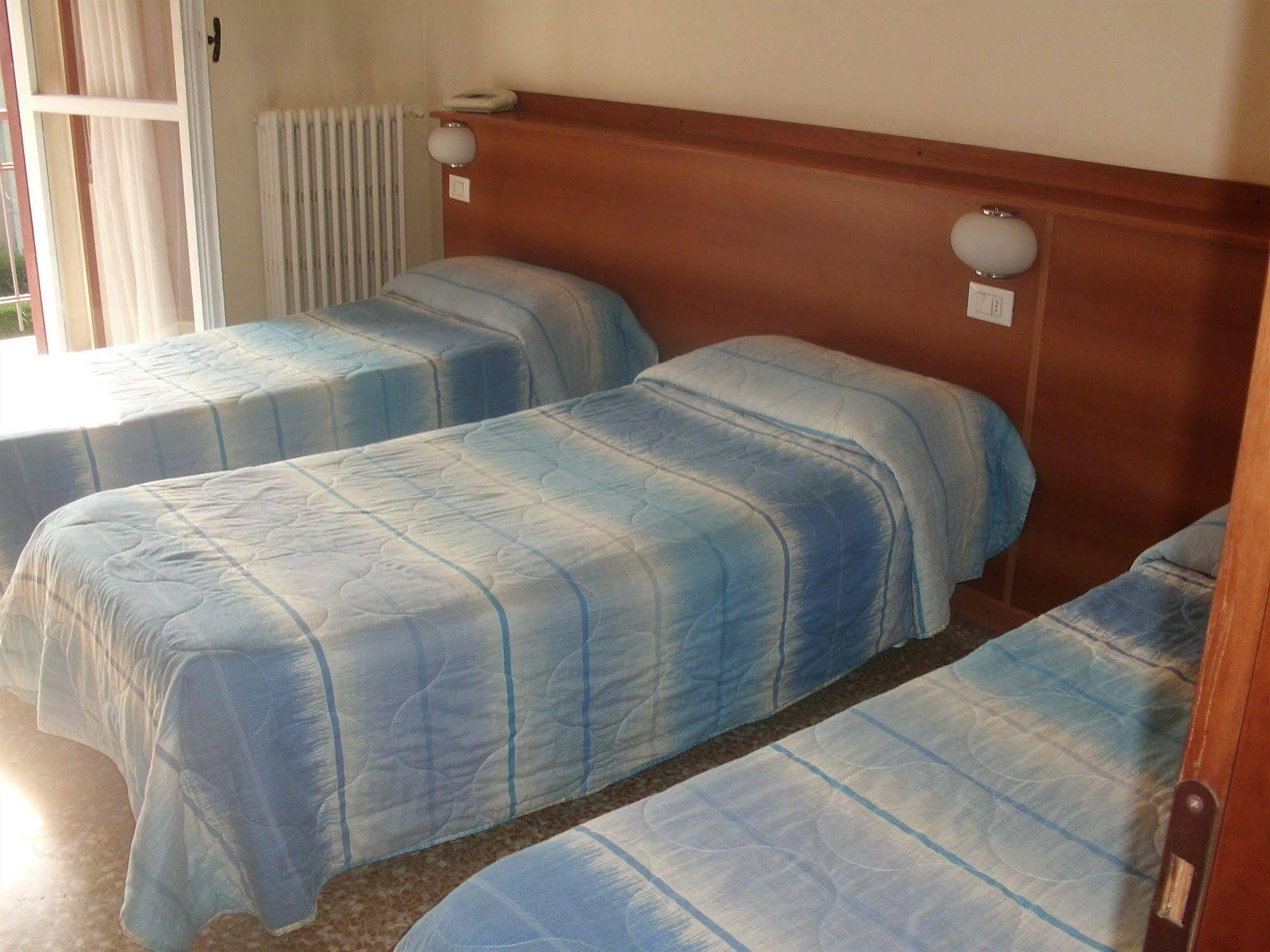 Hotel Lombardia Seveso Kültér fotó