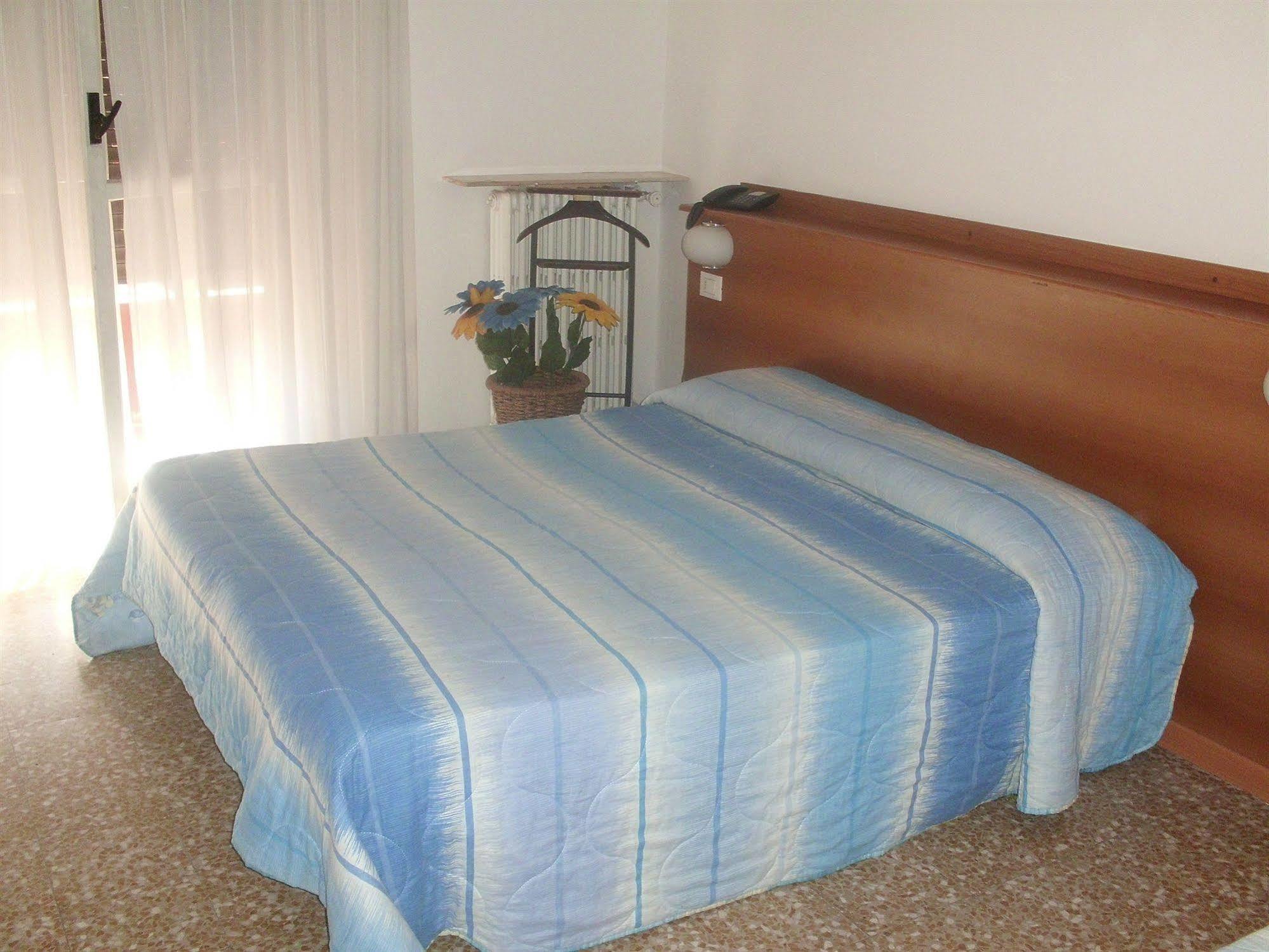 Hotel Lombardia Seveso Kültér fotó