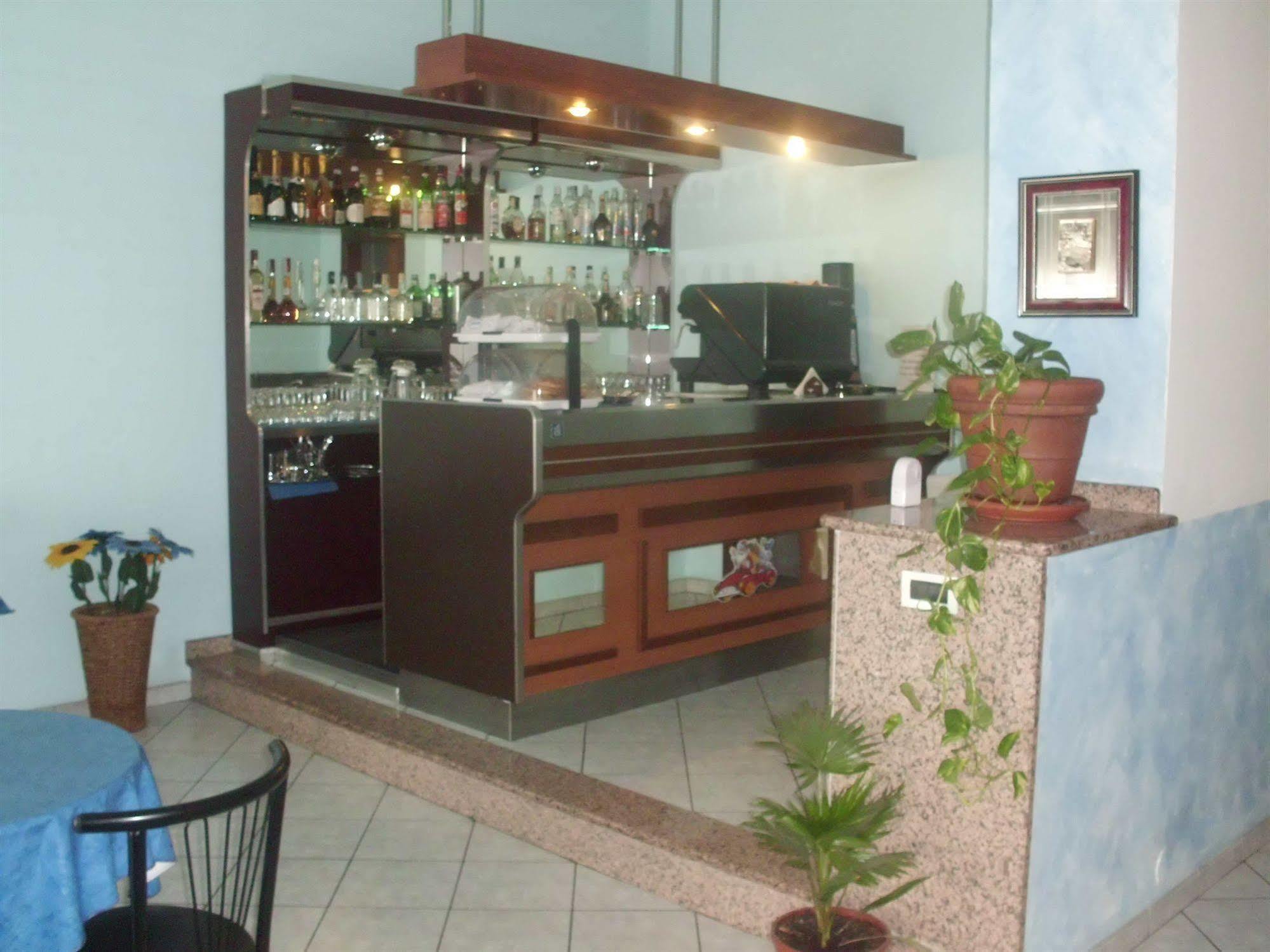 Hotel Lombardia Seveso Kültér fotó